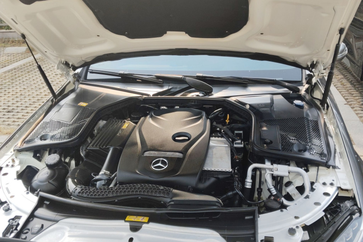 奔驰C级(进口) 2016款 C 300 轿跑版机舱底盘24