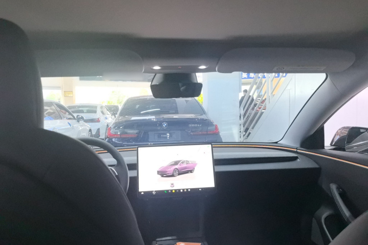 特斯拉 Model 3 2023款 后轮驱动版中控内饰22