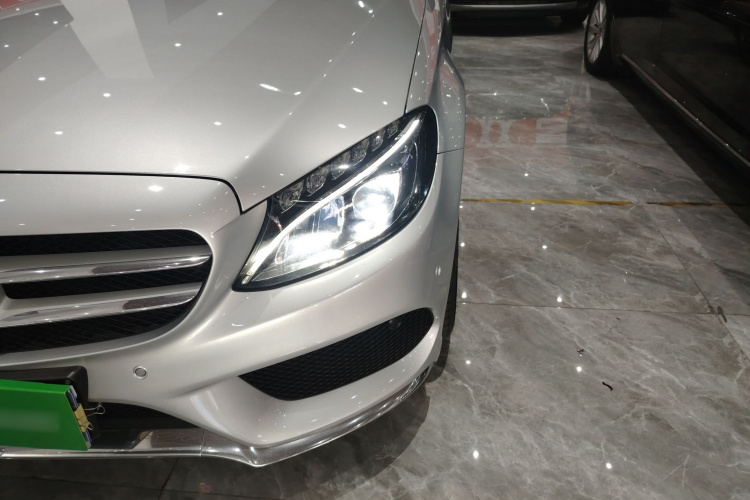 奔驰C级(进口) 2015款 C 200 旅行轿车局部细节36