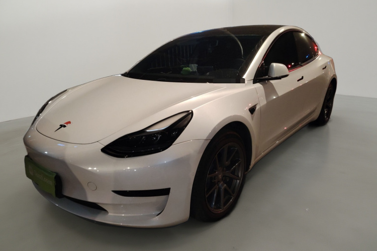 特斯拉 Model 3 2022款 后轮驱动版车身外观1