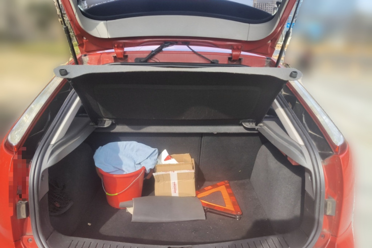 福特 福克斯 2013款 两厢经典 1.8L 自动基本型中控内饰23