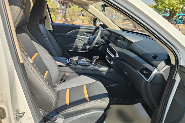 奔腾T77 2020款 PRO 280 TID 自动豪华型中控内饰7014