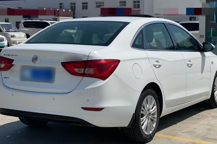 别克 英朗 2015款 15N 手动精英型车身外观6008