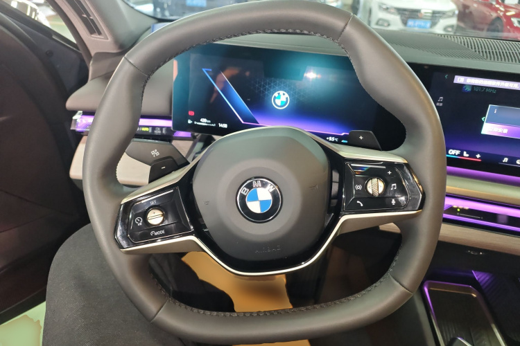 宝马5系 2024款 530Li 尊享型 M运动套装中控内饰13