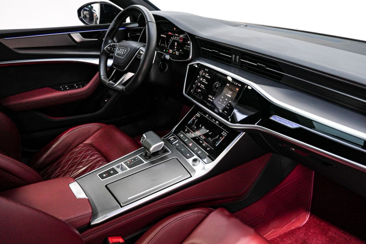 奥迪A7L 2024款 45 TFSI quattro 黑武士版中控内饰7008