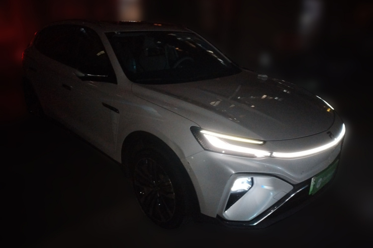 飞凡汽车 飞凡MARVEL R 2021款 后驱PRO版车身外观3