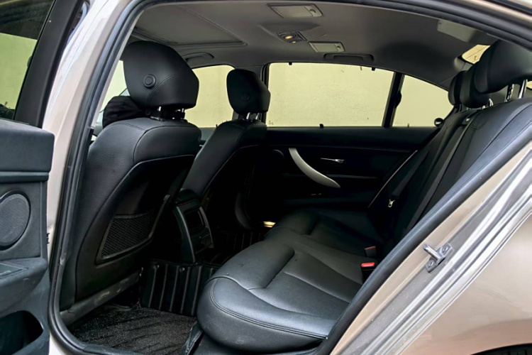 宝马3系 2015款 316Li 时尚型中控内饰7005