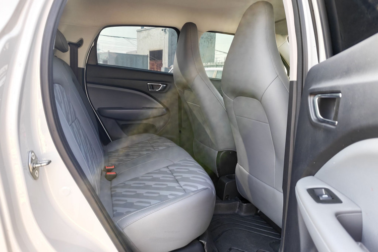 零跑汽车 零跑T03 2025款 310舒享版中控内饰7004