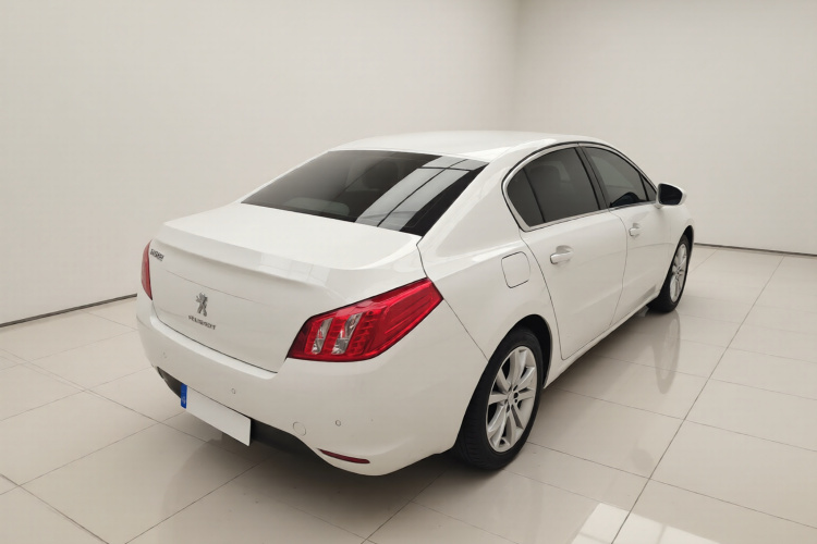 标致508 2012款 2.0L 自动智享版车身外观7