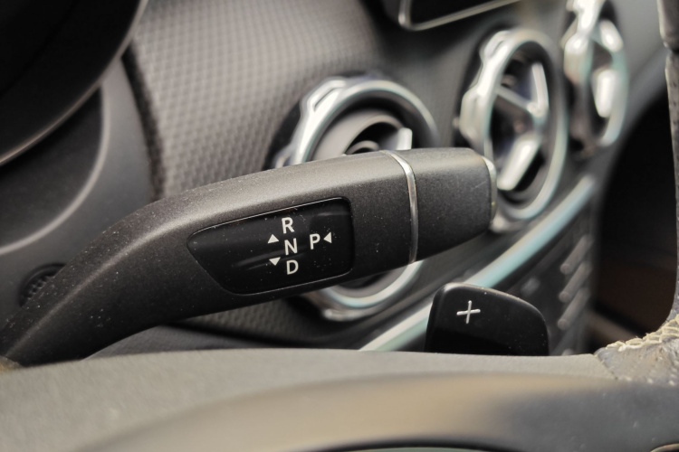 奔驰GLA 2018款 GLA 200 动感型中控内饰7007