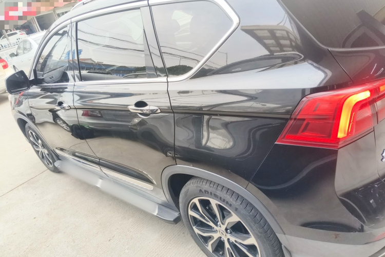 东风风行 景逸X5 2017款 劲享系列 1.5T CVT智联型车身外观6003