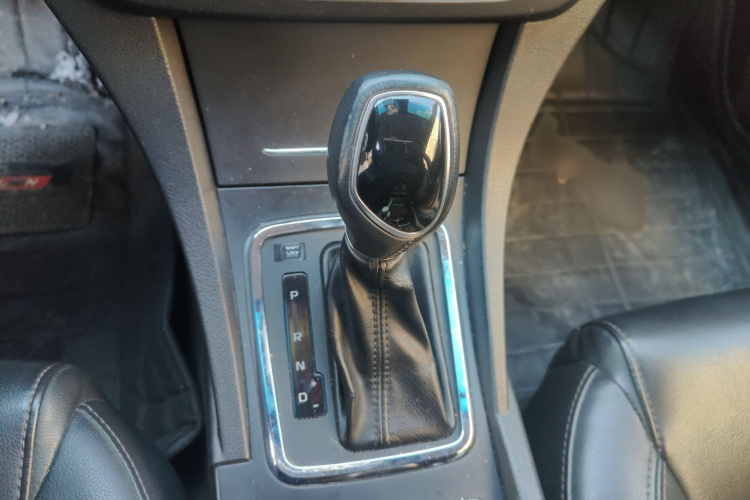 吉利汽车 帝豪 2016款 两厢RS 1.5L CVT向上版局部细节18