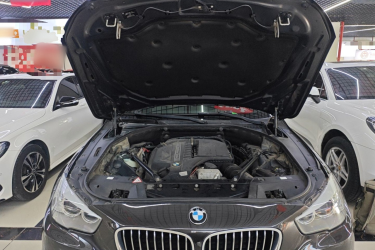 宝马5系GT 2014款 535i 领先型机舱底盘24