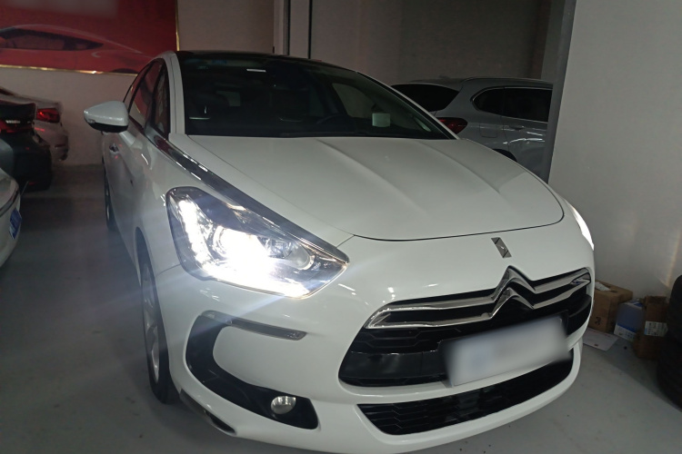 DS 5 2014款 1.6T 豪华版THP160车身外观6001