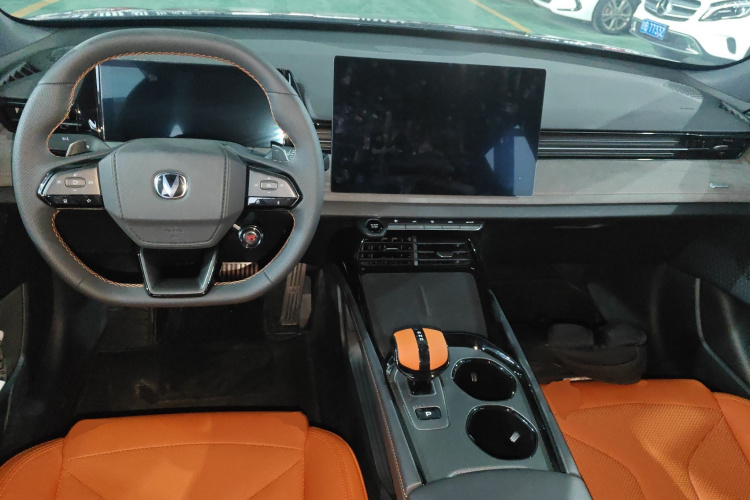 长安UNI-V 2025款 第三代 2.0T 劲擎型中控内饰7002