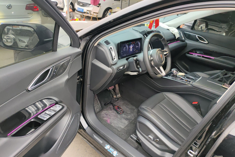 红旗HS3 2023款 1.5T 两驱善为版中控内饰20