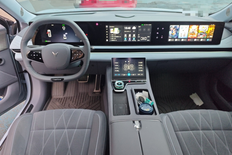 岚图汽车 岚图追光 2023款 四驱标准版中控内饰7002