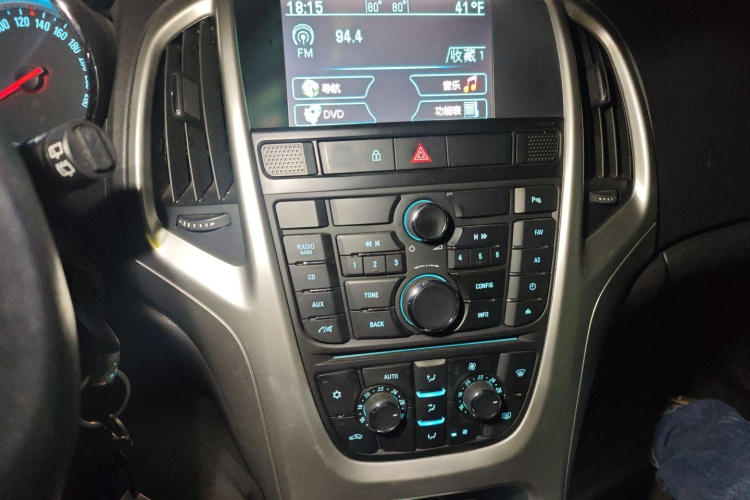 别克 英朗 2014款 XT 1.6L 自动时尚版局部细节16
