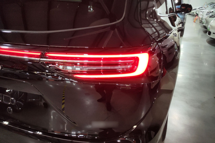 鸿蒙智行 问界M7 2024款 1.5T 智驾后驱Ultra版 6座车身外观6006