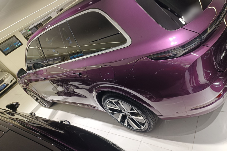 理想汽车 理想L9 2022款 Max车身外观4