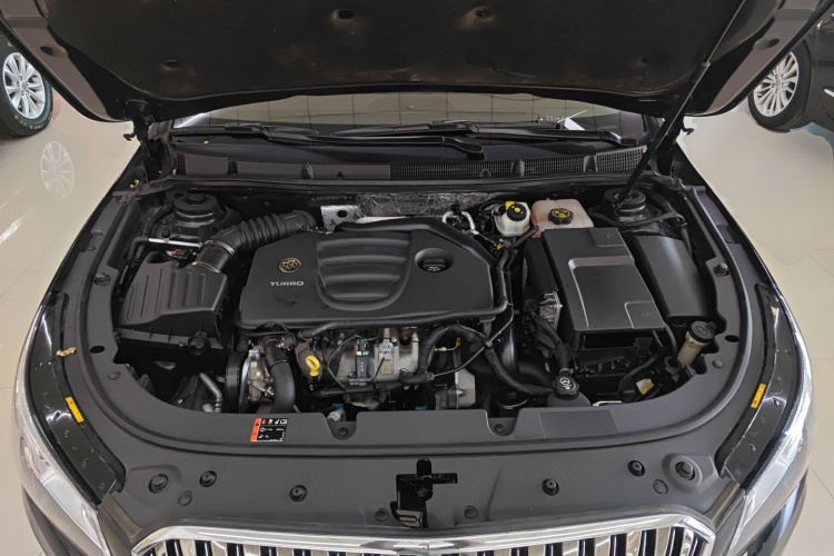 别克 君越 2014款 2.0T SIDI 精英技术型机舱底盘24