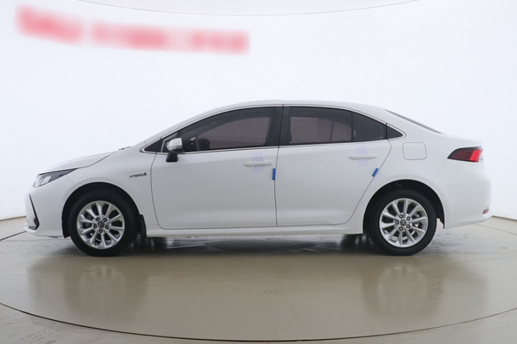 丰田 卡罗拉 2021款 双擎 1.8L E-CVT精英版车身外观6004