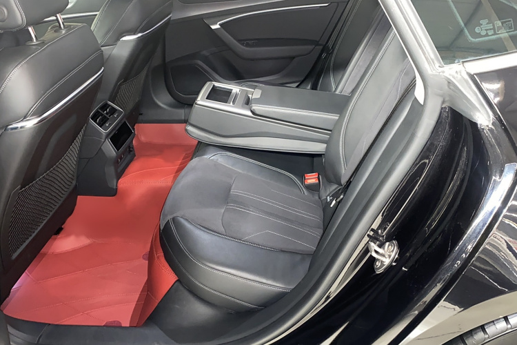 奥迪A7L 2022款 45 TFSI S-line 筑梦未来版中控内饰7001