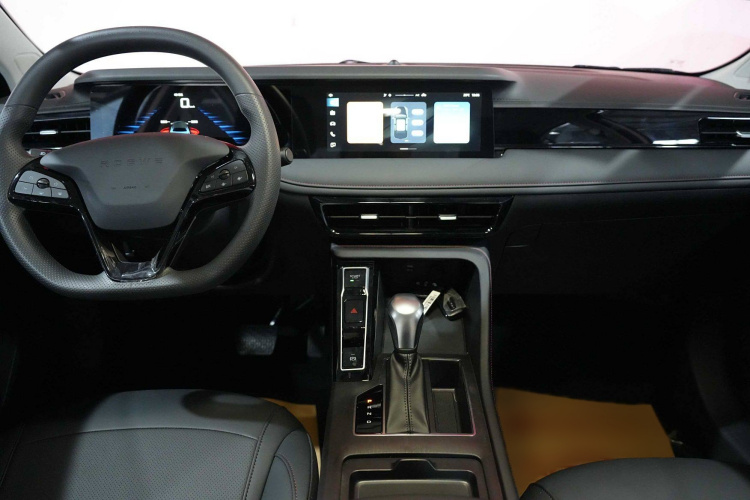荣威i5 2023款 1.5L CVT豪华版中控内饰7001