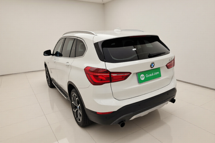 宝马X1 2016款 sDrive20Li 豪华型车身外观5