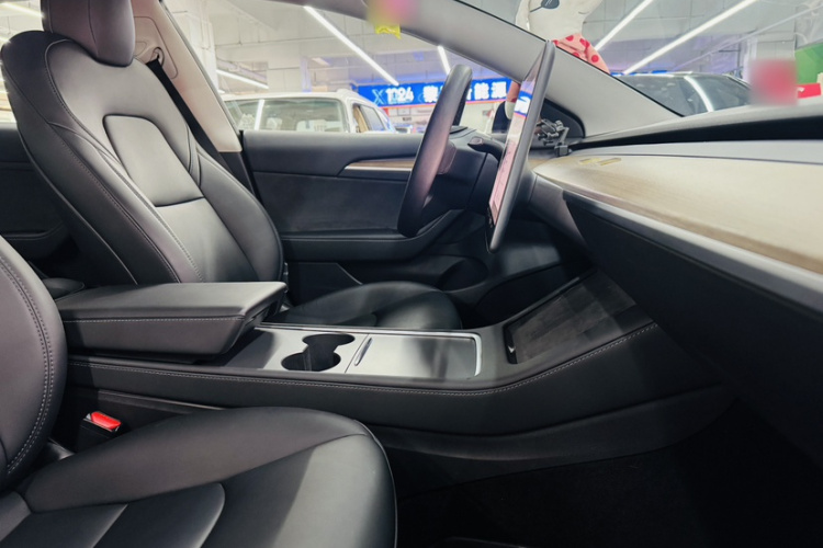 特斯拉 Model 3 2022款 后轮驱动版中控内饰7009