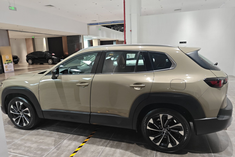 马自达CX-50行也 2023款 2.5L 尊行版车身外观6003