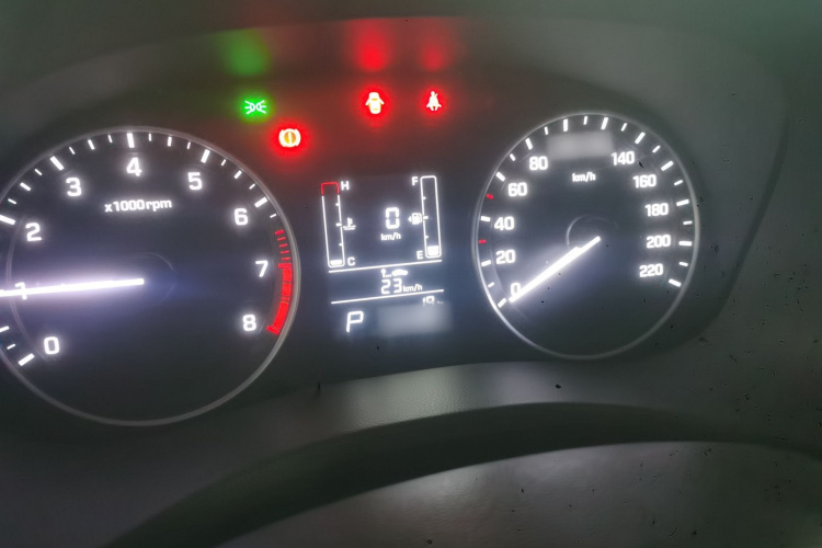 北京现代ix25 2015款 1.6L 自动两驱智能型GLS局部细节14