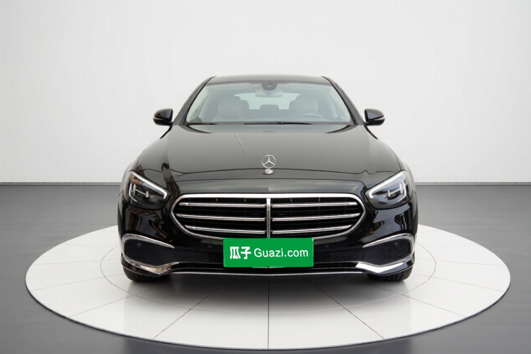 奔驰E级 2023款 E 300 L 时尚型车身外观2