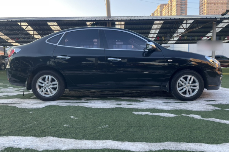 现代 悦动 2011款 1.6L 手动舒适型车身外观6003