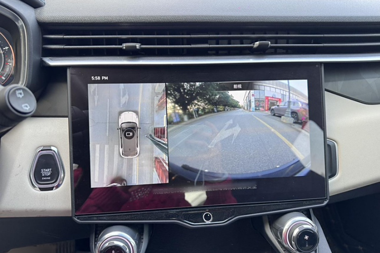 领克01 2021款 2.0TD 两驱耀Pro中控内饰7009