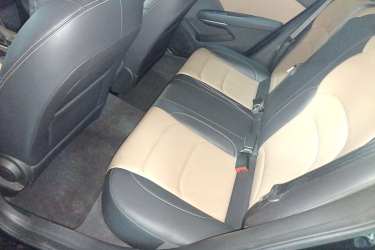 雪佛兰 科鲁泽 2022款 320 自动悦享天窗版中控内饰7004