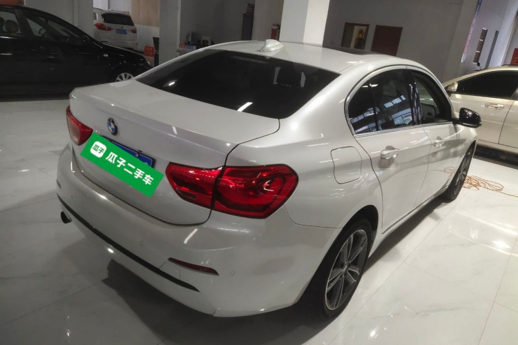 宝马1系 2017款 118i 运动型车身外观7