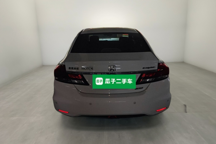 本田 思域 2014款 1.8L 手动舒适版车身外观6