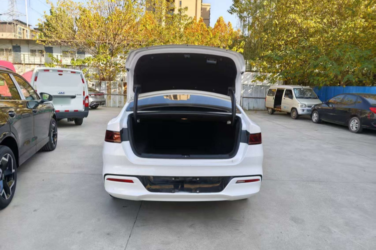 比亚迪 秦PLUS 2021款 DM-i 55KM 旗舰型局部细节13