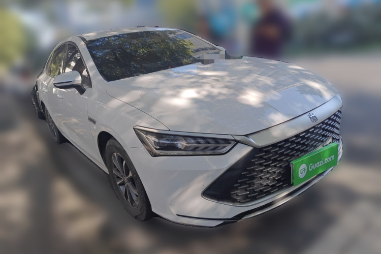 比亚迪 秦PLUS 2023款 冠军版 DM-i 55KM领先型车身外观3