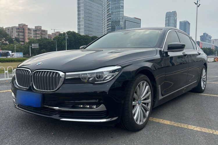 宝马7系 2018款 730Li 领先型 卓越套装车身外观6003