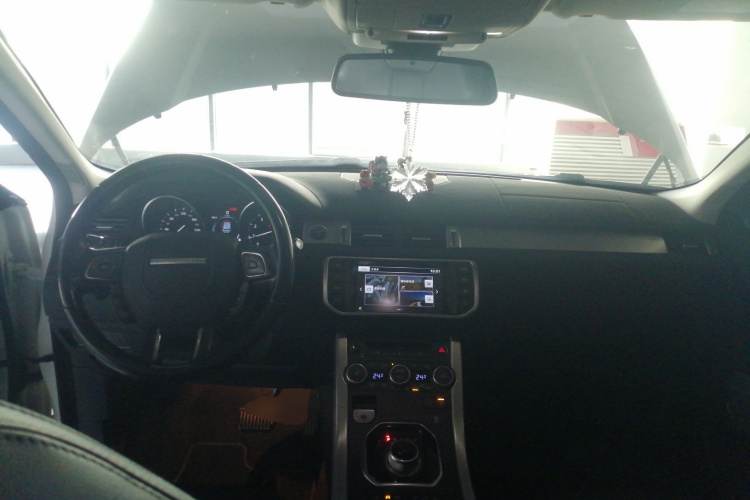 路虎 揽胜极光 2016款 2.0T SE PLUS 智享版中控内饰12