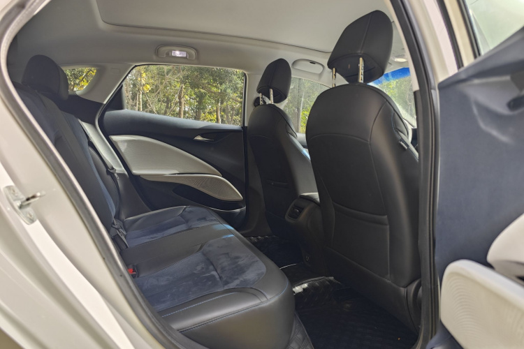 别克 微蓝6 2020款 插电混动 互联智慧型中控内饰7005