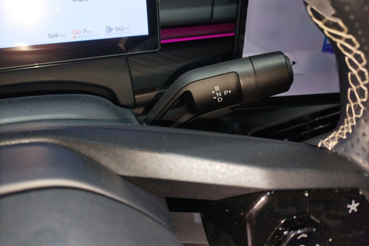 领克07 2024款 EM-P 126长续航 Halo局部细节18