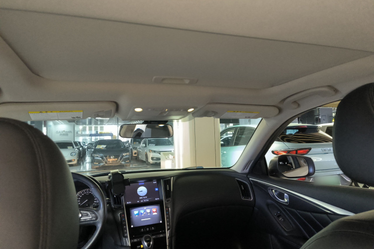 英菲尼迪Q50L 2018款 2.0T 舒适版 国VI中控内饰22