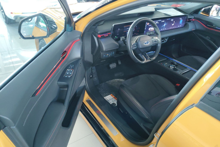 福特 蒙迪欧 2024款 2.0T E-混动运动版 ST-Line中控内饰7003