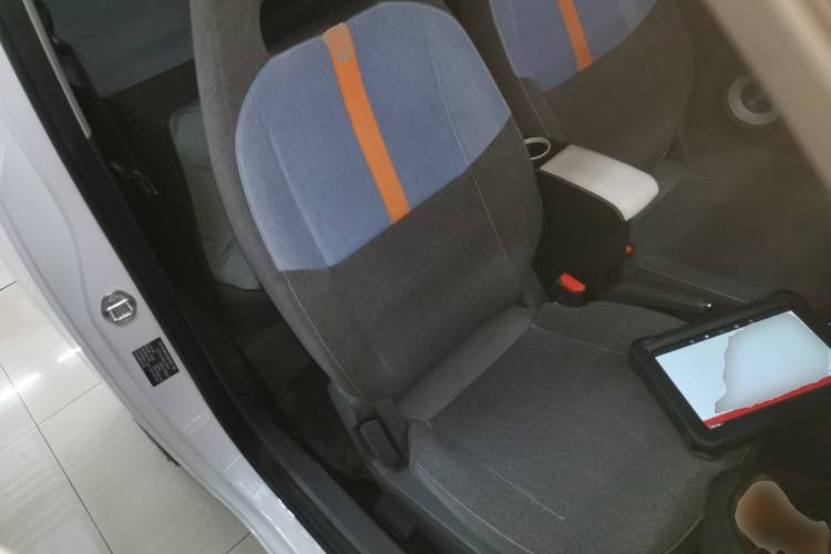 吉利银河 2024款 熊猫mini 200km 耐力熊局部细节41