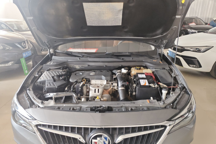 别克 阅朗 2018款 18T 自动旗舰型机舱底盘24