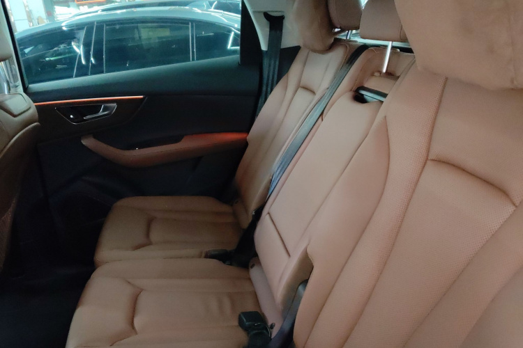 奥迪Q7 2023款 55 TFSI quattro S line运动型中控内饰21