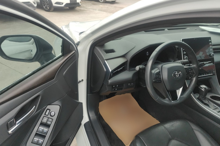 丰田 亚洲龙 2021款 2.5L 豪华版中控内饰20